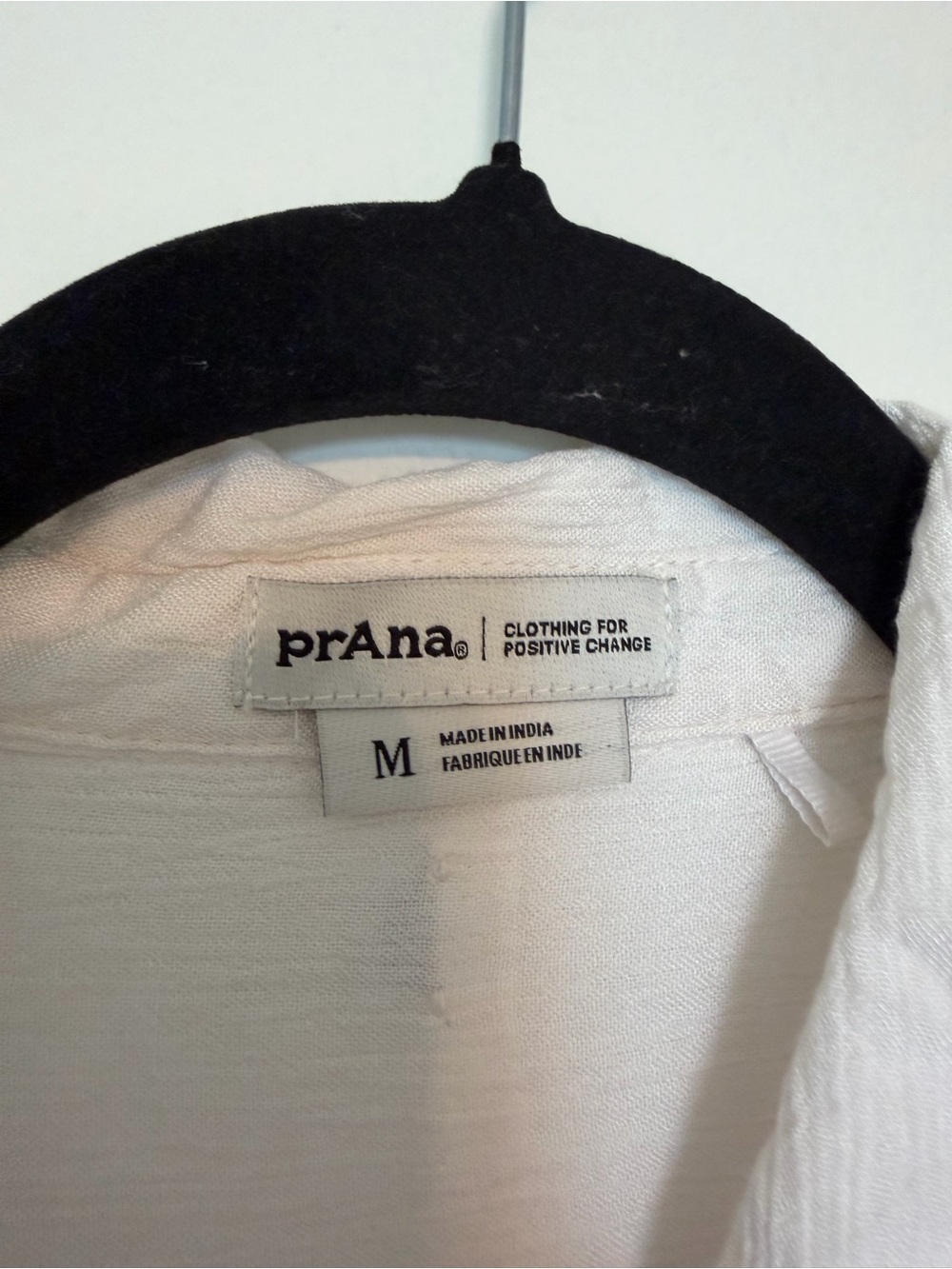 prAna Women’s M White Crinkle Button Down Tunic Shirt Longline Pockets Boho - Picture 2 of 4